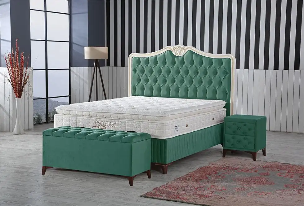 3 paturi de lux ideale pentru iubitorii de culoare